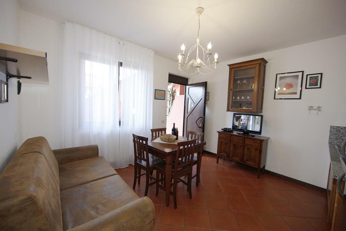 Elba Vip Aparthotel Porto Azzurro Exteriör bild