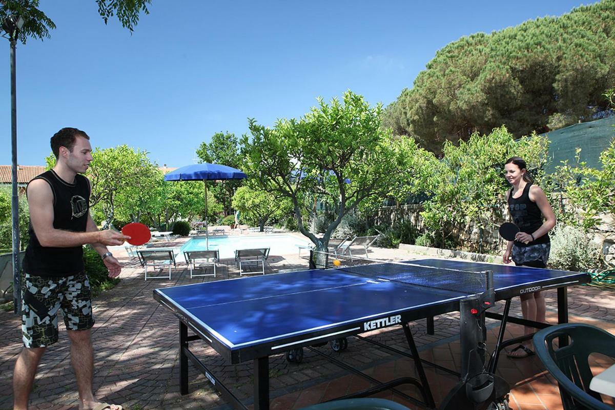 Elba Vip Aparthotel Porto Azzurro Exteriör bild